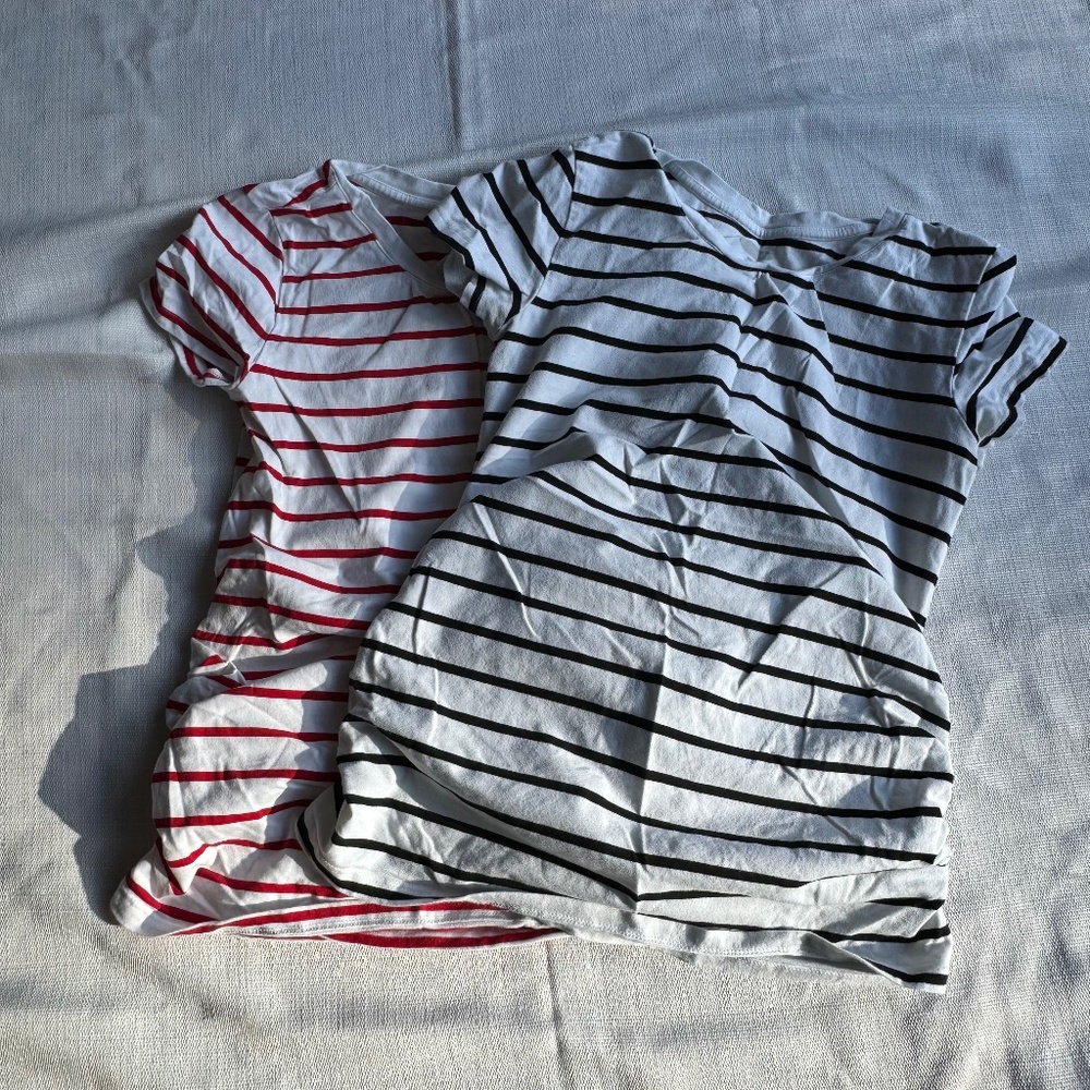 Lot of 2 Old Navy Maternity T-Shirts - Size XS